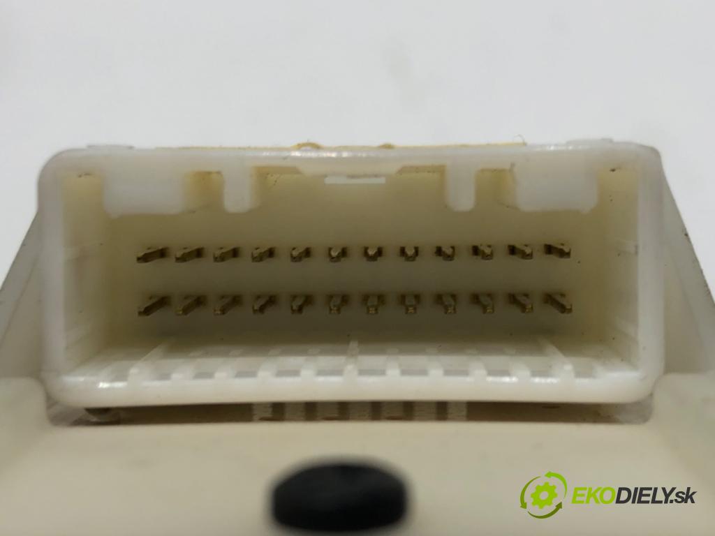 TOYOTA AVENSIS Kombi (_T25_) 2003 - 2008    2.0 D-4D (CDT250_) 85 kW [116 KM] olej napędowy 2003 - 2008  Prepínač okien 84820-05100 (Prepínače, spínače, tlačidlá a ovládače kúrenia)