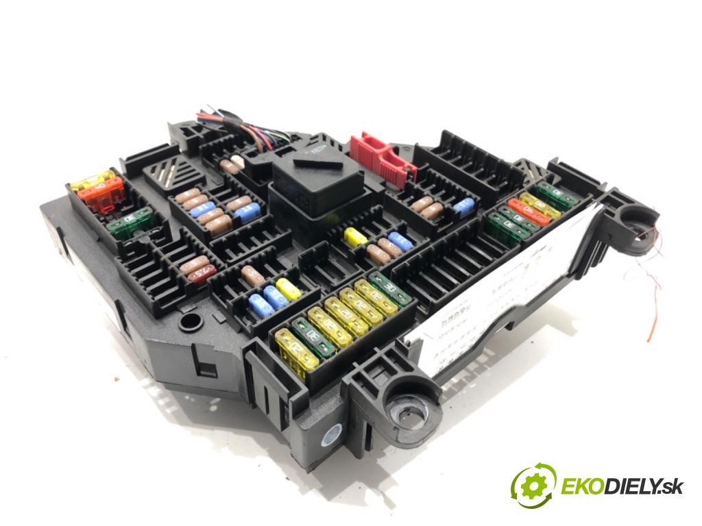 BMW X3 (F25) 2010 - 2017    xDrive 20 d 135 kW [184 KM] olej napędowy 2010 - 2014  skříňka poistková 9210860 (Pojistkové skříňky)