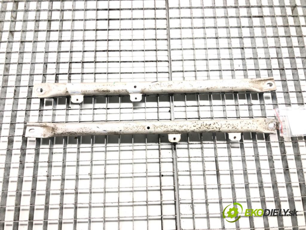 BMW X3 (F25) 2010 - 2017    xDrive 20 d 135 kW [184 KM] olej napędowy 2010 - 2014  výztuha horní 7210319 (Výztuhy)