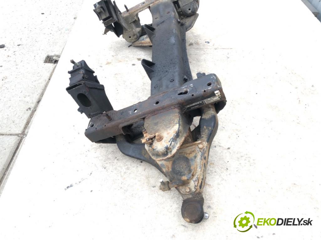 MERCEDES-BENZ SPRINTER 3-t Platforma / podwozie (B903) 1995 - 2012    313 CDI 95 kW [129 KM] olej napędowy 2000 - 2006  výztuha pod motor A9013302300 (Výztuhy přední)