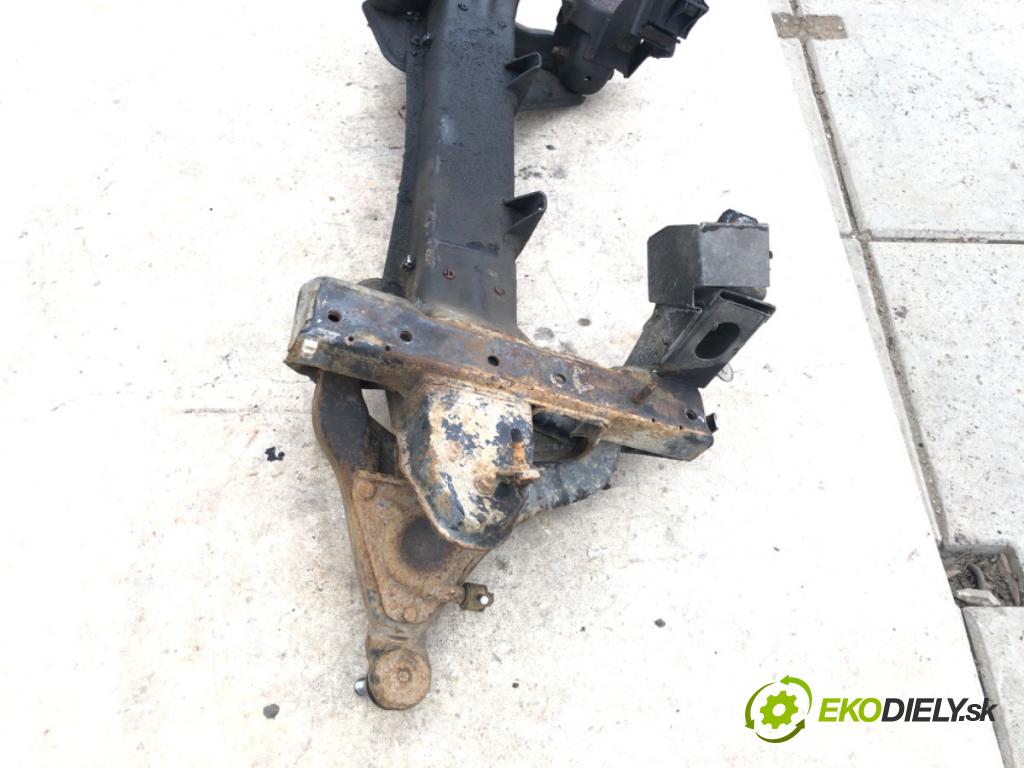 MERCEDES-BENZ SPRINTER 3-t Platforma / podwozie (B903) 1995 - 2012    313 CDI 95 kW [129 KM] olej napędowy 2000 - 2006  výztuha pod motor A9013302300 (Výztuhy přední)