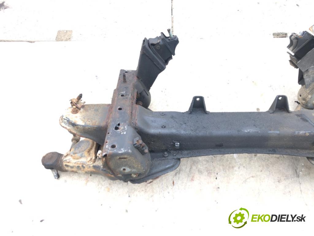 MERCEDES-BENZ SPRINTER 3-t Platforma / podwozie (B903) 1995 - 2012    313 CDI 95 kW [129 KM] olej napędowy 2000 - 2006  výztuha pod motor A9013302300 (Výztuhy přední)