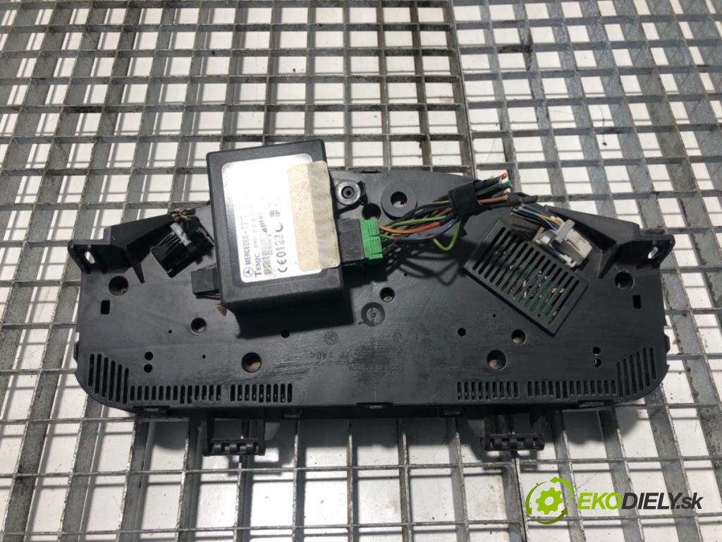 MERCEDES-BENZ SPRINTER 3-t Platforma / podwozie (B903) 1995 - 2012    313 CDI 95 kW [129 KM] olej napędowy 2000 - 2006  Prístrojovka 88311295 (Prístrojové dosky, displeje)