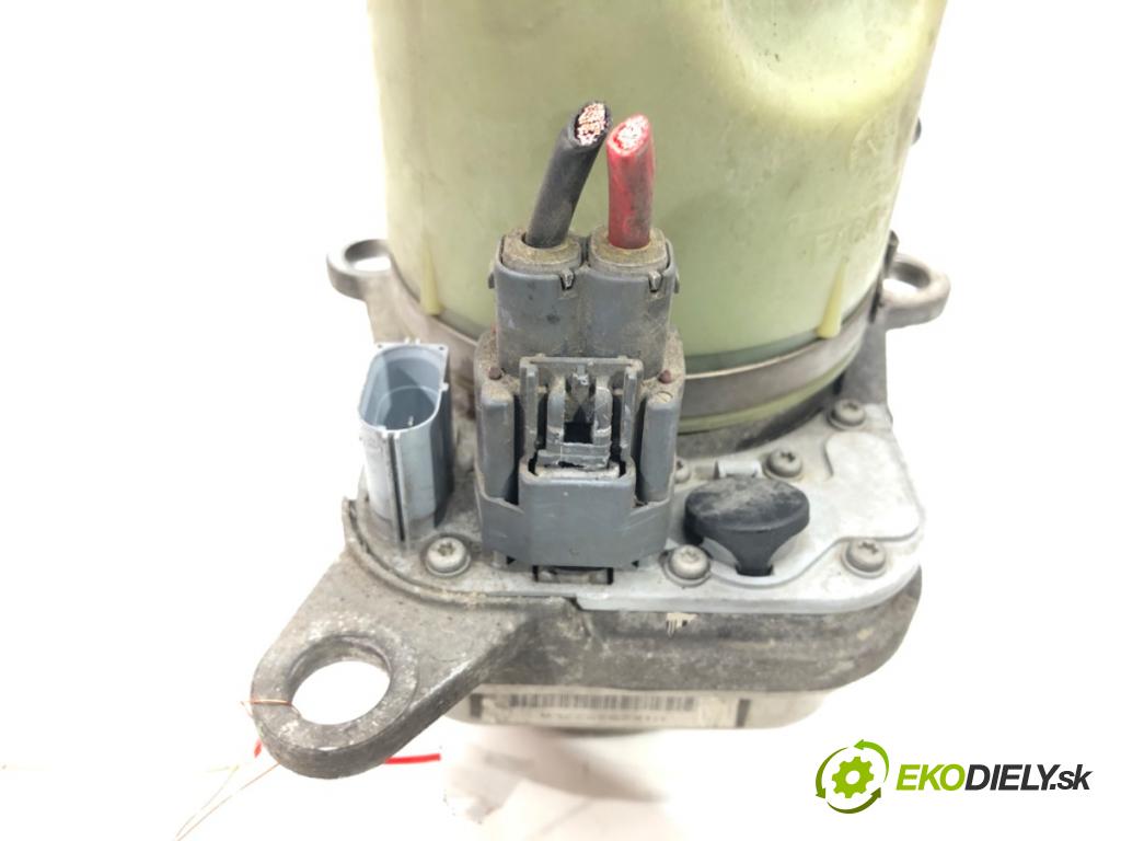 VOLVO V50 (545) 2003 - 2012    2.0 D 100 kW [136 KM] olej napędowy 2004 - 2010  Pumpa servočerpadlo 31202520 (Servočerpadlá, pumpy riadenia)