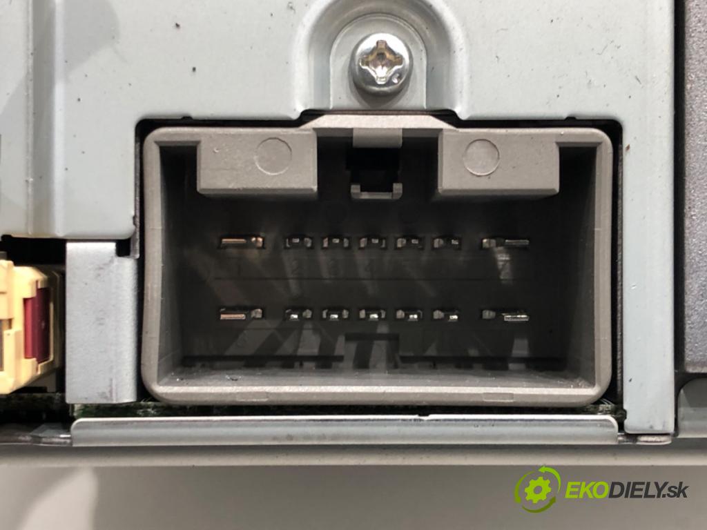 VOLVO V50 (545) 2003 - 2012    2.0 D 100 kW [136 KM] olej napędowy 2004 - 2010  RADIO 31266763 (Audio zariadenia)