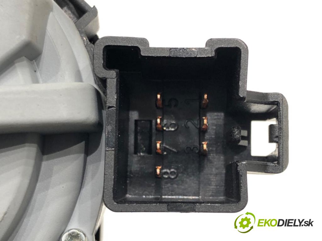 VOLVO V50 (545) 2003 - 2012    2.0 D 100 kW [136 KM] olej napędowy 2004 - 2010  spinačka 31252481 (Spínacie skrinky a kľúče)