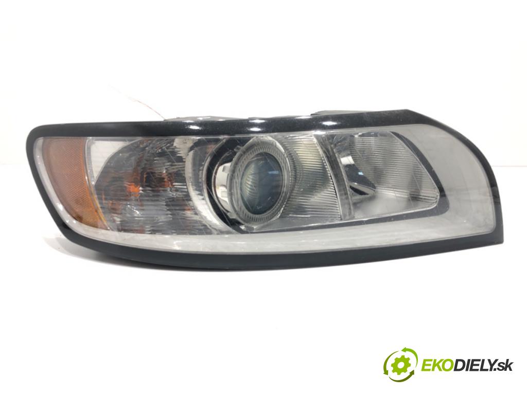 VOLVO V50 (545) 2003 - 2012    2.0 D 100 kW [136 KM] olej napędowy 2004 - 2010  světlomet pravý přední část LIFT 31265695