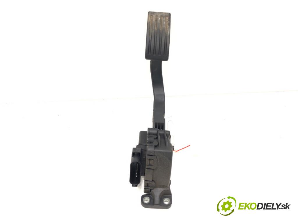 VOLVO V50 (545) 2003 - 2012    2.0 D 100 kW [136 KM] olej napędowy 2004 - 2010  Potenciometer plynu 4M51-9F836-AK (Pedále)