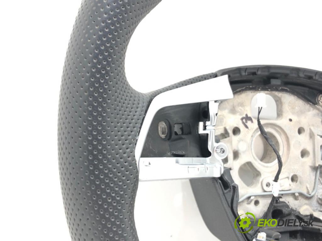 AUDI A6 C8 Kombi 2023 150 kW 40 TDI Mild Hybrid quattro 1968 Volant S-LINE