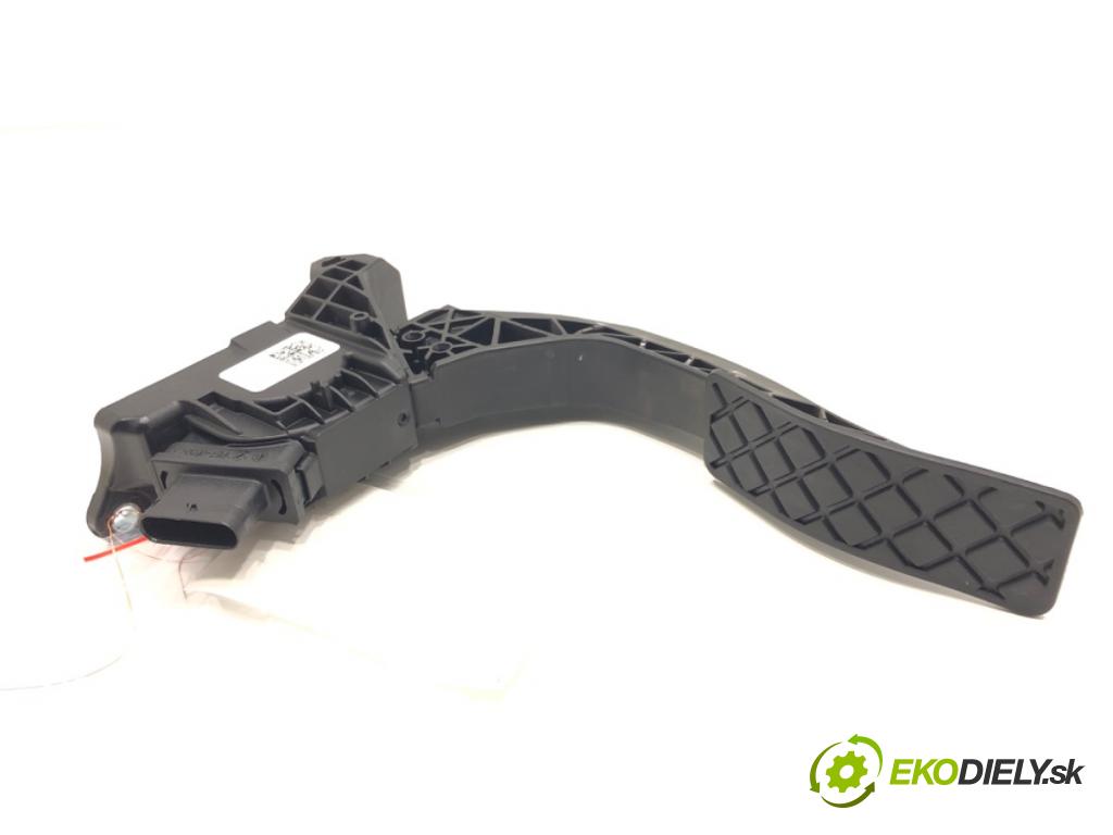 AUDI A6 C8 Avant (4A5) 2018 - 2022    40 TDI Mild Hybrid quattro 150 kW [204 KM] Hybryda silnik Diesla / elektryczny 2018 - 2022  Potenciometer plynu 8W1723523A (Pedále)