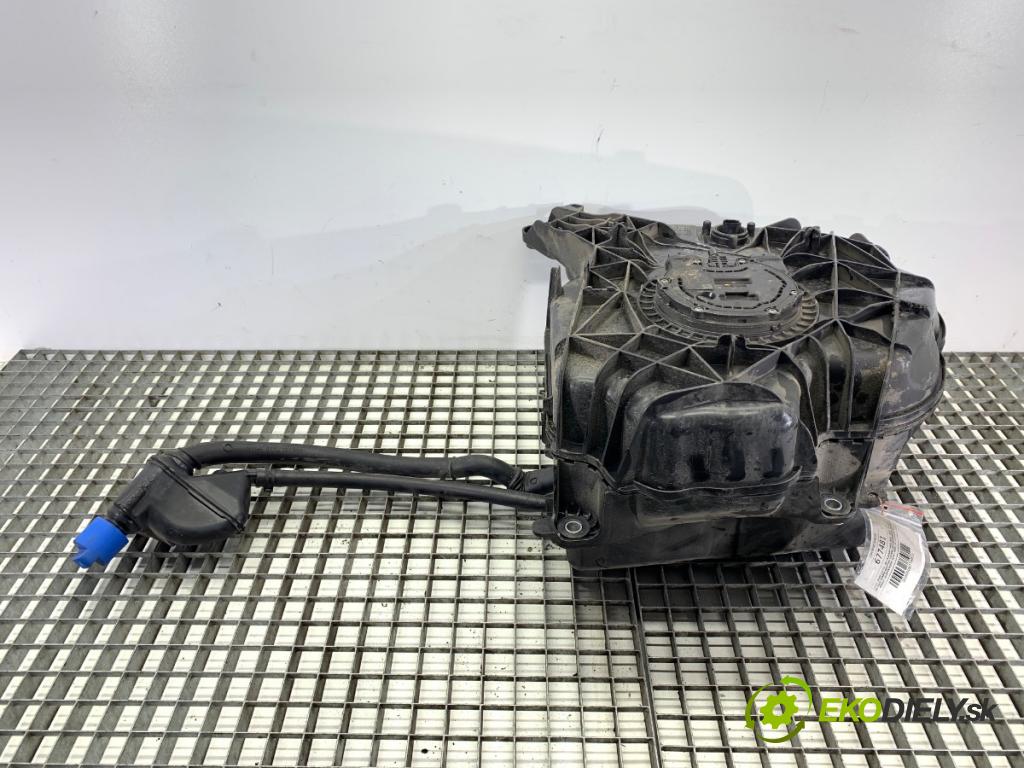 AUDI A6 C8 Avant (4A5) 2018 - 2022    40 TDI Mild Hybrid quattro 150 kW [204 KM] Hybryda silnik Diesla / elektryczny 2018 - 2022  Nádržka ADBLUE: 4K0131878N