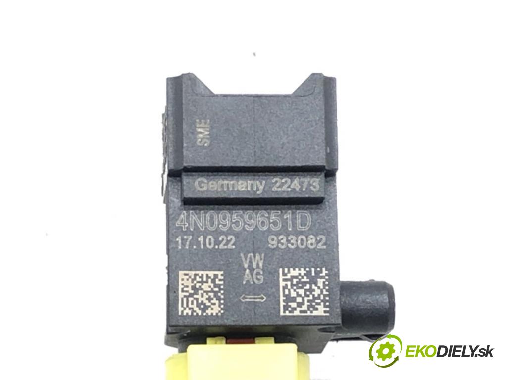 AUDI A6 C8 Avant (4A5) 2018 - 2022    40 TDI Mild Hybrid quattro 150 kW [204 KM] Hybryda silnik Diesla / elektryczny 2018 - 2022  Snímač nárazu 4N0959651D (Snímače nárazu)