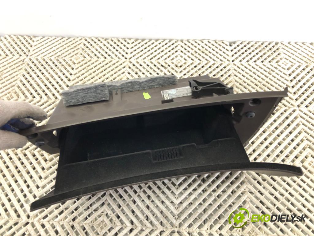 OPEL ZAFIRA TOURER C (P12) 2011 - 2022    2.0 CDTi (75) 121 kW [165 KM] olej napędowy 2011 - 2022  Priehradka, kastlík spolujazdca  (Priehradky, kastlíky)