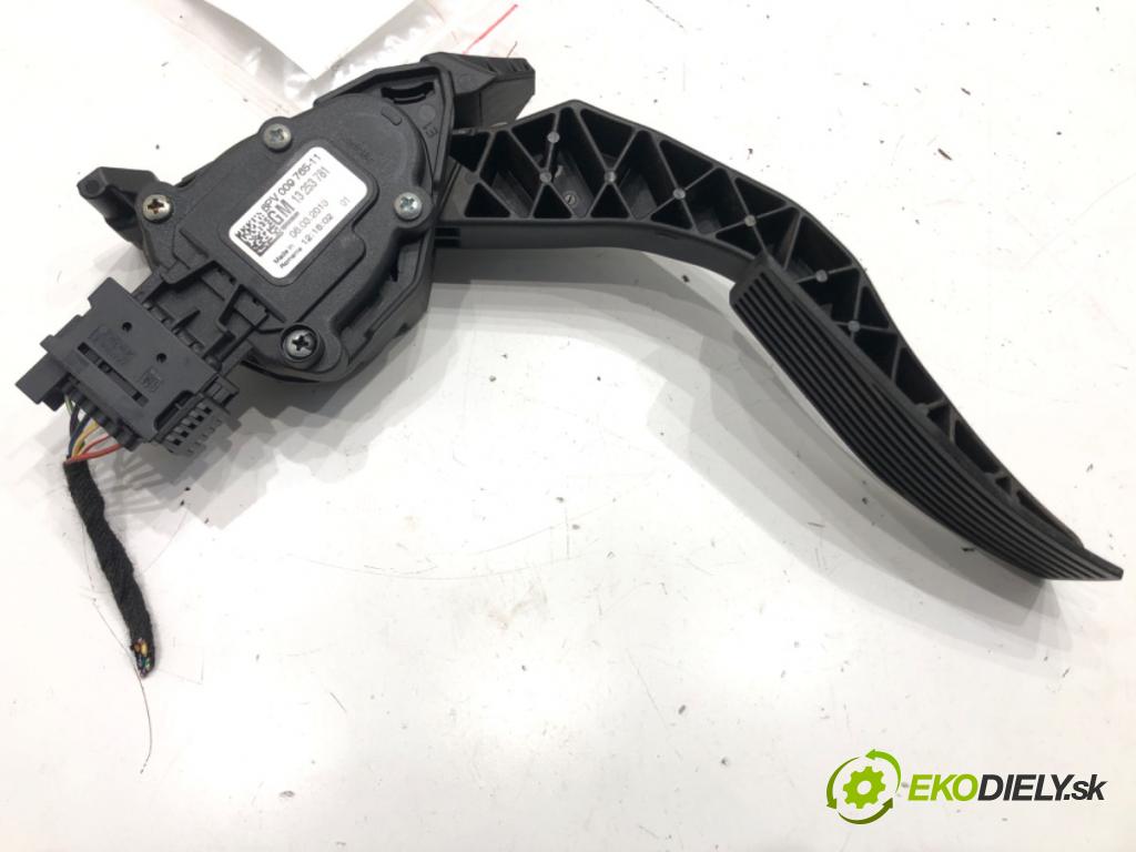 OPEL ZAFIRA TOURER C (P12) 2011 - 2022    2.0 CDTi (75) 121 kW [165 KM] olej napędowy 2011 - 2022  Potenciometer plynu 13253781 (Pedále)