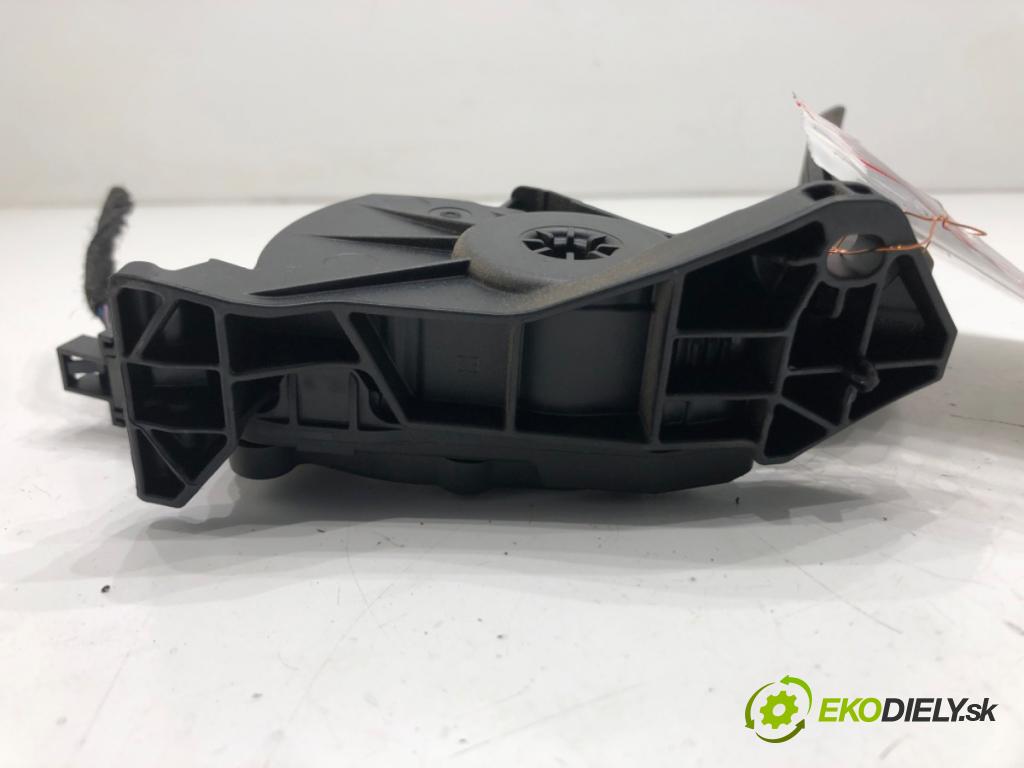 OPEL ZAFIRA TOURER C (P12) 2011 - 2022    2.0 CDTi (75) 121 kW [165 KM] olej napędowy 2011 - 2022  Potenciometer plynu 13253781 (Pedále)