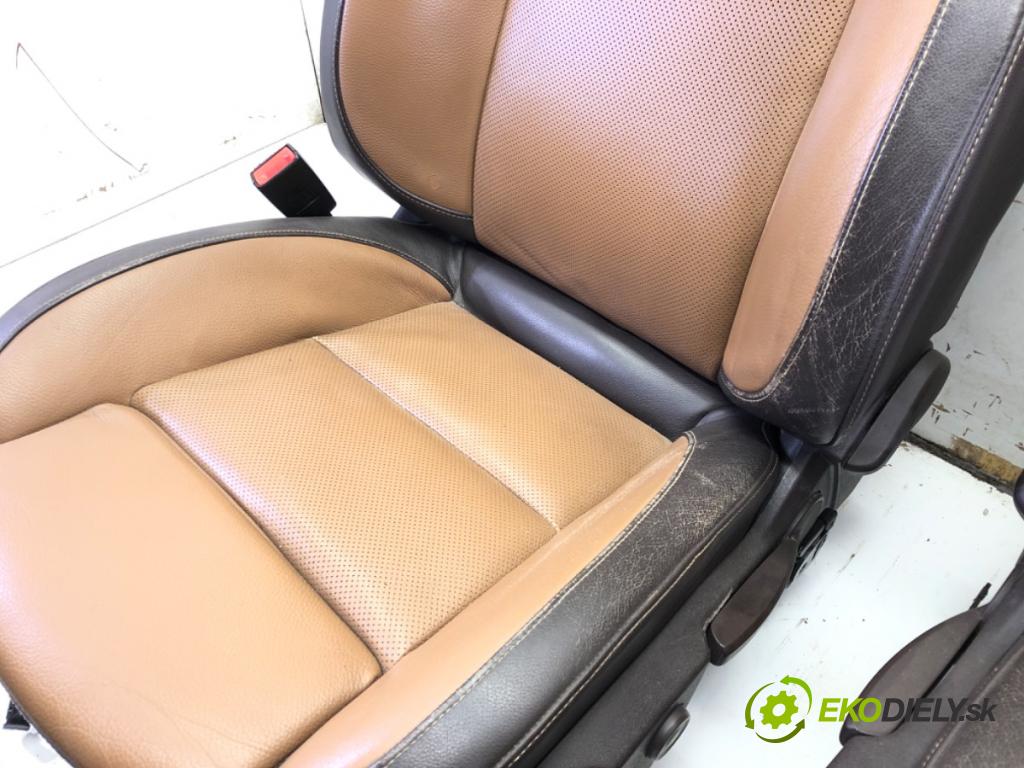OPEL ZAFIRA TOURER C (P12) 2011 - 2022    2.0 CDTi (75) 121 kW [165 KM] olej napędowy 2011 - 2022  Sedadlá, sedačky Sedadlo bočné