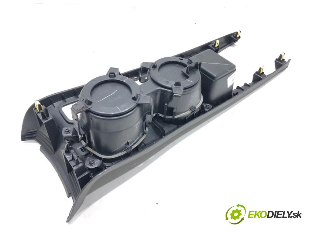 FORD ECOSPORT 2011 - 2022    1.0 EcoBoost 92 kW [125 KM] benzyna 2013 - 2022  Držiak na nápoje  (Úchyt, držiak na nápoje)