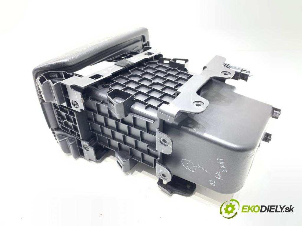 FORD ECOSPORT 2011 - 2022    1.0 EcoBoost 92 kW [125 KM] benzyna 2013 - 2022  Lakťová opierka DS7T-15K603-AA (Lakťová opierka)