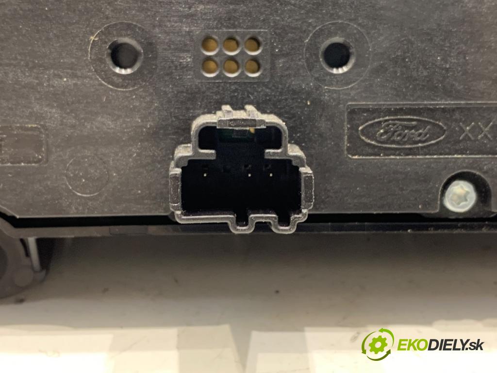 FORD ECOSPORT 2011 - 2022    1.0 EcoBoost 92 kW [125 KM] benzyna 2013 - 2022  Panel ovládania radia GN15-18K811-HF (Prepínač/spínač/tlačidlo a ovládač kúrenia)
