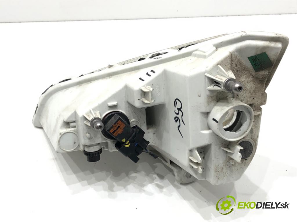 FORD ECOSPORT 2011 - 2022    1.0 EcoBoost 92 kW [125 KM] benzyna 2013 - 2022  hmlové svetlo, hmlovka pravý přední část GN1513B220FC