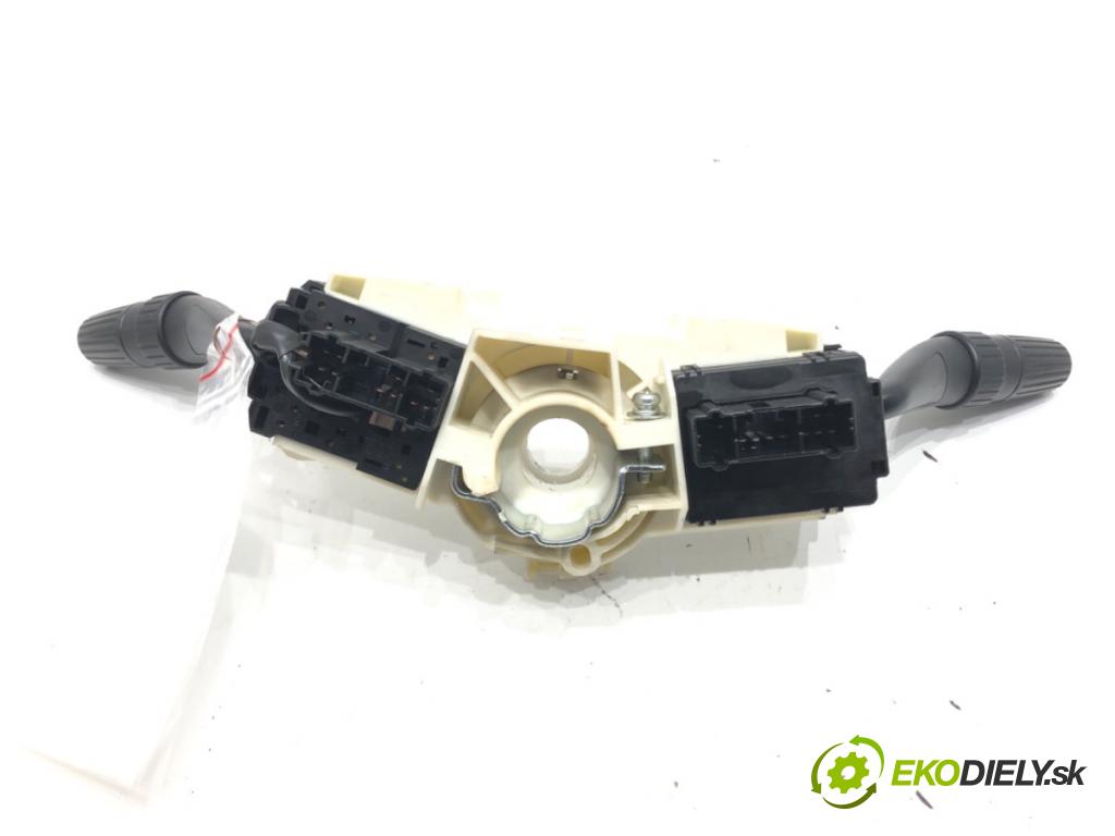 HONDA FR-V nadwozie wielkoprzestrzenne (MPV) 2006 92 kW 1.7 (BE1) 1668 přepínač kombinovaný  (Páčky pod volantem)