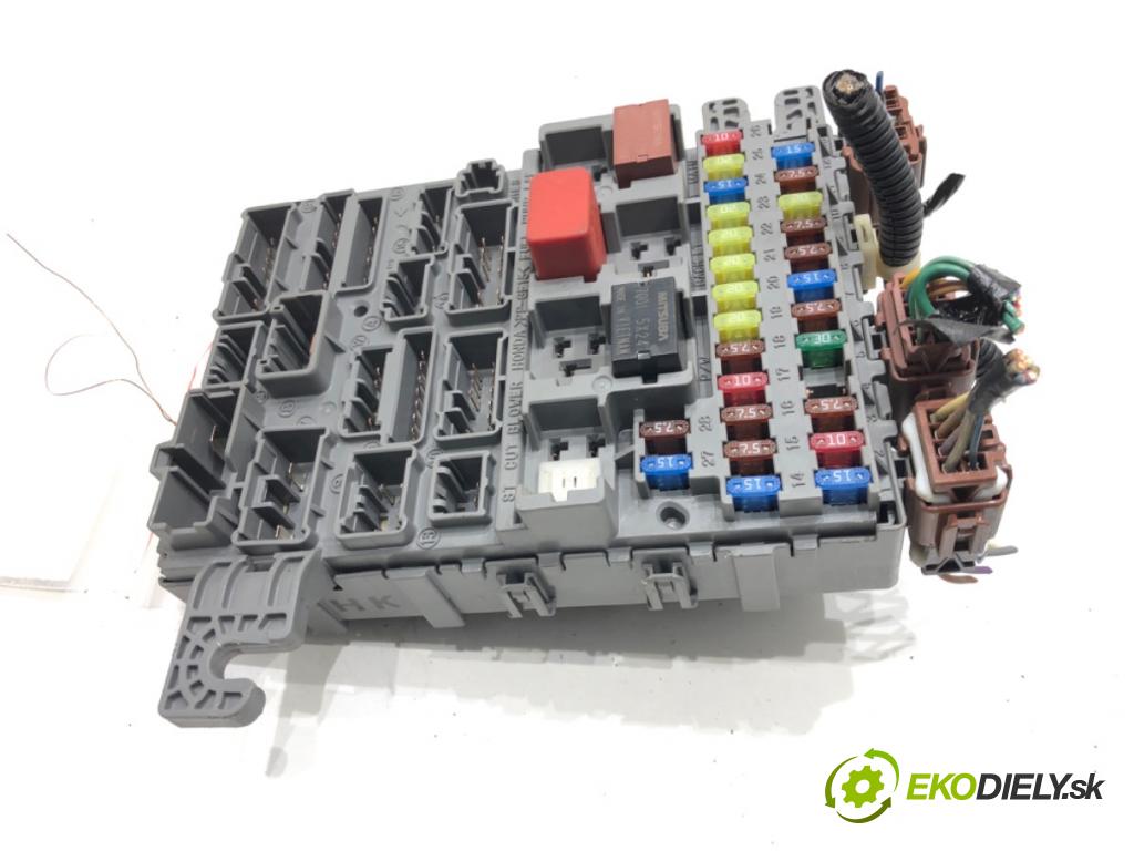HONDA FR-V (BE) 2004 - 2022    1.7 (BE1) 92 kW [125 KM] benzyna 2004 - 2022  skříňka poistková 38650-SJD-G01 (Pojistkové skříňky)