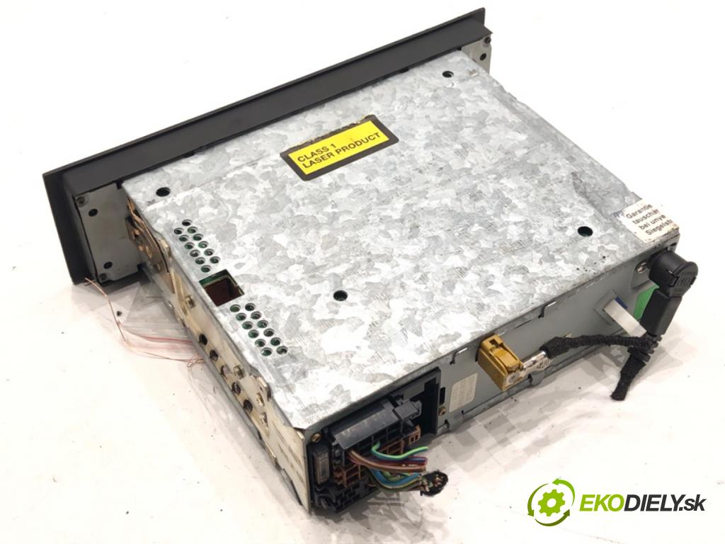 AUDI A4 B6 Avant (8E5) 2000 - 2005    2.0 96 kW [130 KM] benzyna 2001 - 2004  RADIO 8E0035186J (Audio zariadenia)