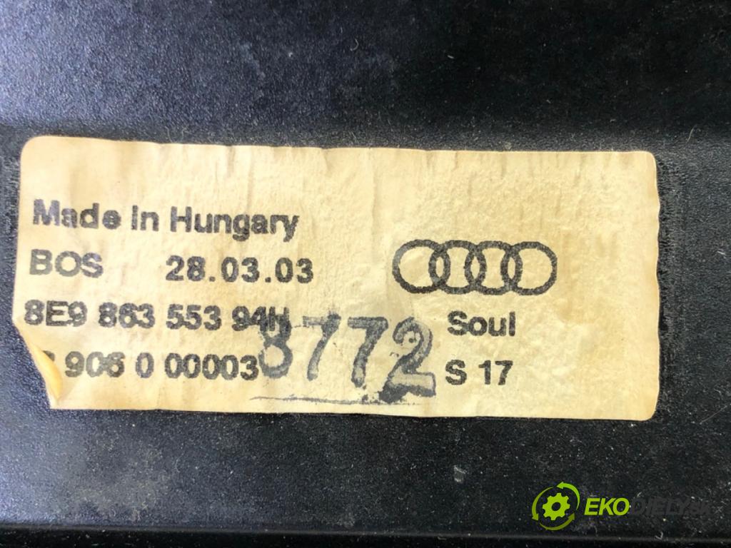 AUDI A4 B6 Avant (8E5) 2000 - 2005    2.0 96 kW [130 KM] benzyna 2001 - 2004  Roleta kufra 8E9863553