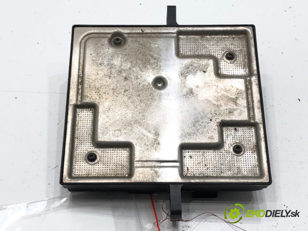 AUDI A4 B6 Avant (8E5) 2000 - 2005    2.0 96 kW [130 KM] benzyna 2001 - 2004  Modul svetiel 8E0907279C (Ostatné)