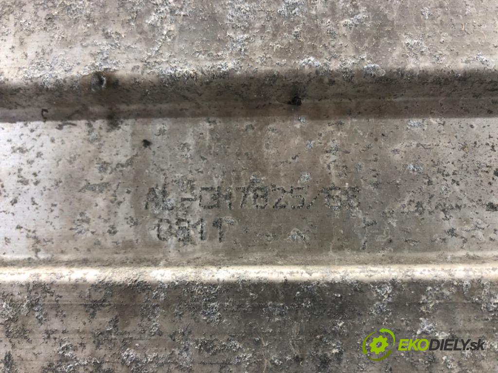 AUDI A4 B6 Avant (8E5) 2000 - 2005    2.0 96 kW [130 KM] benzyna 2001 - 2004  výztuha nárazníka přední část  (Výztuhy přední)