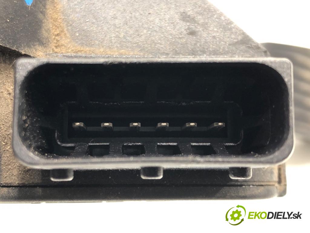 OPEL CORSA D (S07) 2006 - 2014    1.3 CDTI (L08, L68) 55 kW [75 KM] olej napędowy 2006 - 2014  Potenciometer plynu 55702020 (Pedále)