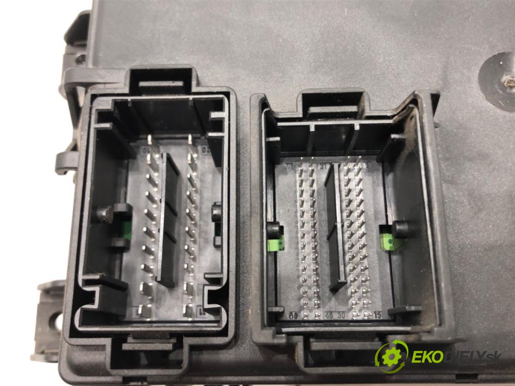 OPEL CORSA D (S07) 2006 - 2014    1.3 CDTI (L08, L68) 55 kW [75 KM] olej napędowy 2006 - 2014  modul BSI 13142241 (Pojistkové skříňky)