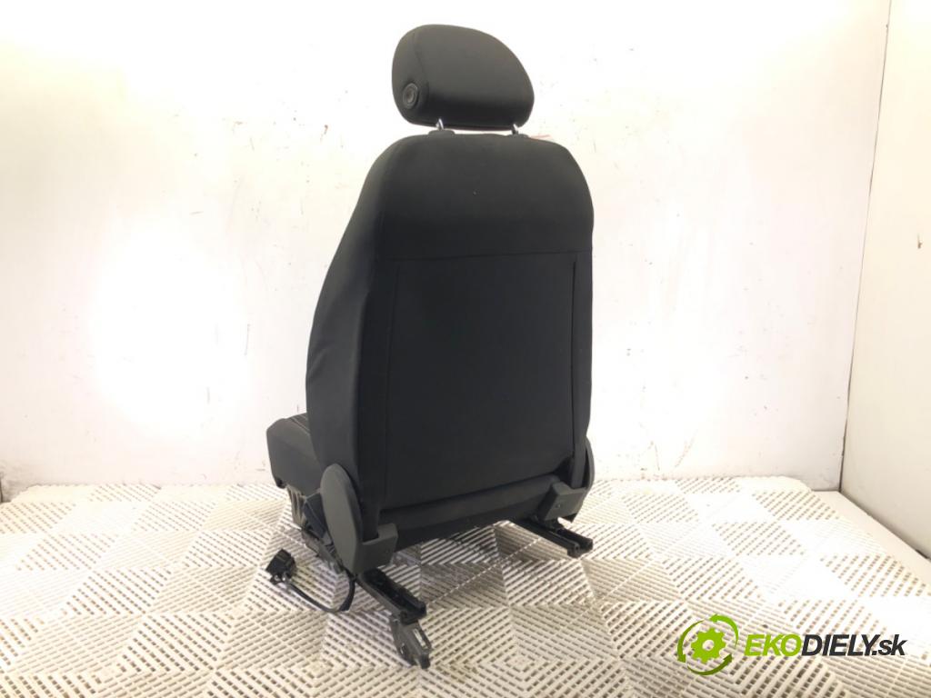 OPEL CORSA D (S07) 2006 - 2014    1.3 CDTI (L08, L68) 55 kW [75 KM] olej napędowy 2006 - 2014  Sedadlo pravy predný