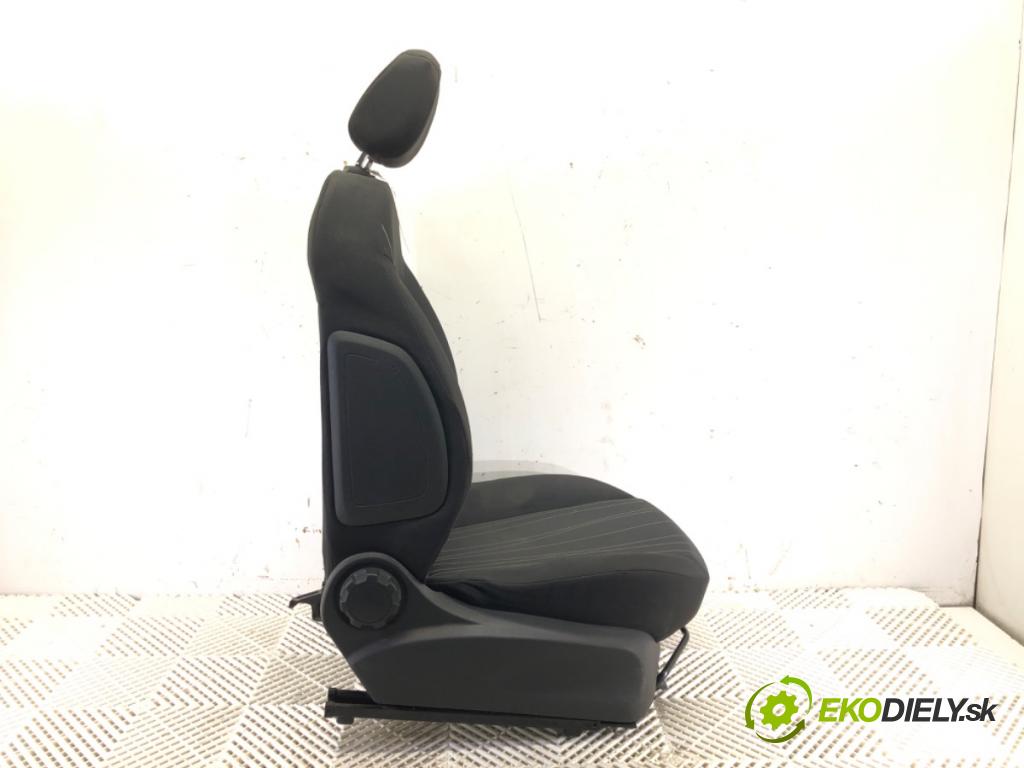 OPEL CORSA D (S07) 2006 - 2014    1.3 CDTI (L08, L68) 55 kW [75 KM] olej napędowy 2006 - 2014  Sedadlo pravy predný