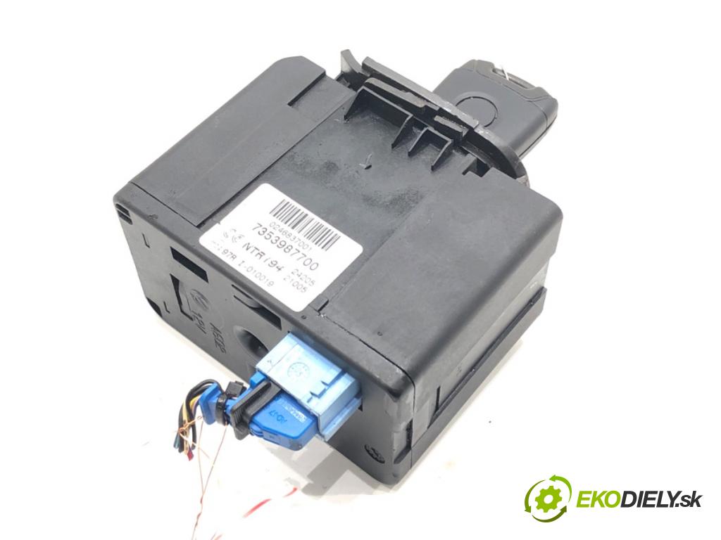 FIAT CROMA (194_) 2005 - 2022    1.9 D Multijet (194AXC1B, 194AXC12) 110 kW [150 KM] olej napędowy 2005 - 2011  spinačka 7353987700 (Spínacie skrinky a kľúče)