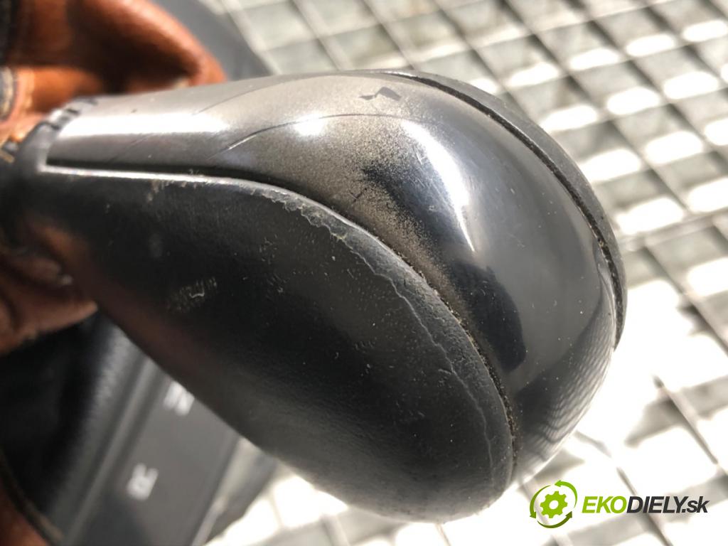 FIAT CROMA (194_) 2005 - 2022    1.9 D Multijet (194AXC1B, 194AXC12) 110 kW [150 KM] olej napędowy 2005 - 2011  Kulisa 55195307 (Rýchlostné páky / kulisy)