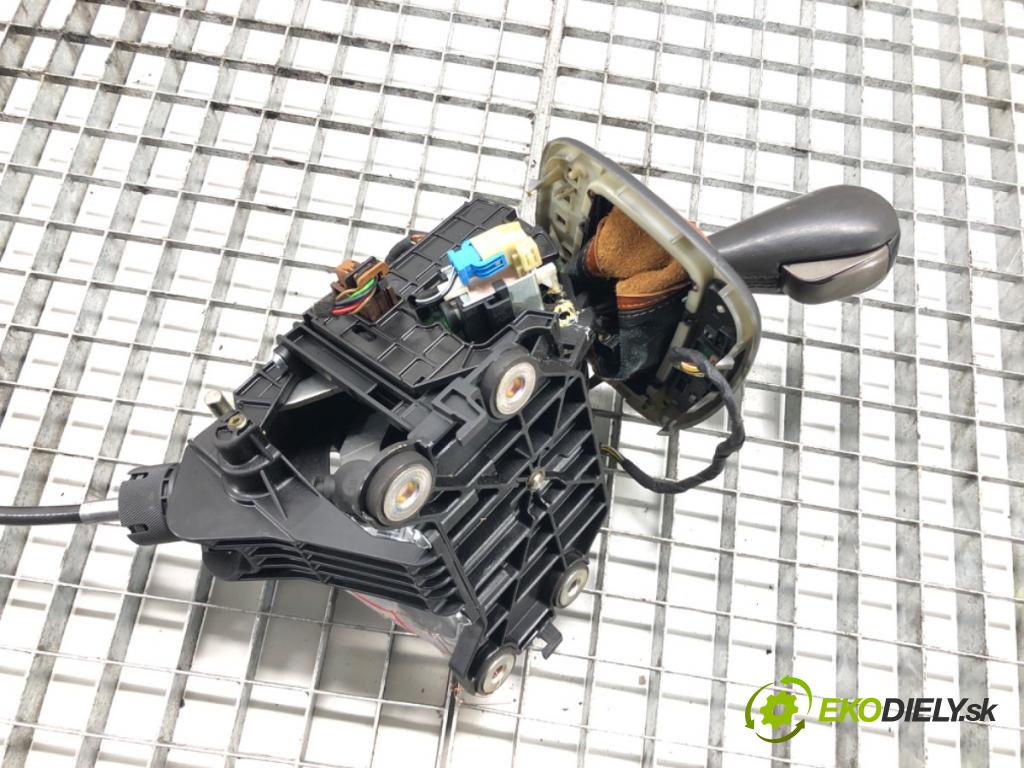 FIAT CROMA (194_) 2005 - 2022    1.9 D Multijet (194AXC1B, 194AXC12) 110 kW [150 KM] olej napędowy 2005 - 2011  Kulisa 55195307 (Rýchlostné páky / kulisy)