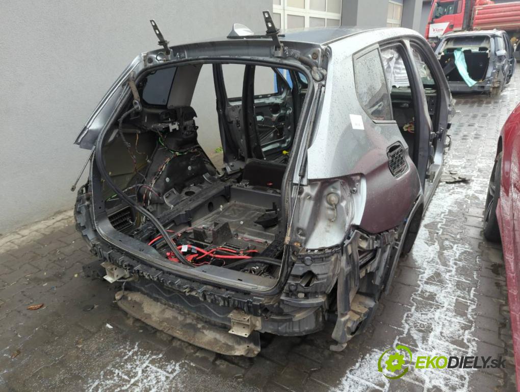BMW X3 (F25) 2010 - 2017    xDrive 20 d 135 kW [184 KM] olej napędowy 2010 - 2014  KAROSERIA ČTVRŤÁK blatník zadní část levý pravý práh střecha PODŁUŻNICA pravý 