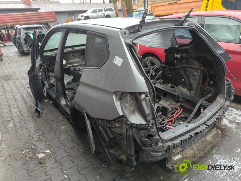BMW X3 (F25) 2010 - 2017    xDrive 20 d 135 kW [184 KM] olej napędowy 2010 - 2014  KAROSERIA ČTVRŤÁK blatník zadní část levý pravý práh střecha PODŁUŻNICA pravý