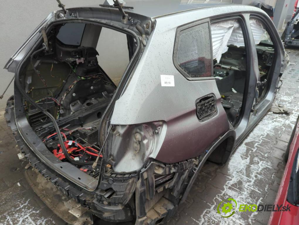BMW X3 (F25) 2010 - 2017    xDrive 20 d 135 kW [184 KM] olej napędowy 2010 - 2014  KAROSERIA ČTVRŤÁK blatník zadní část levý pravý práh střecha PODŁUŻNICA pravý