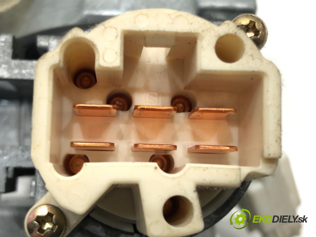 NISSAN MICRA III (K12) 2002 - 2010    1.4 16V 65 kW [88 KM] benzyna 2003 - 2010  spinačka  (Spínacie skrinky a kľúče)