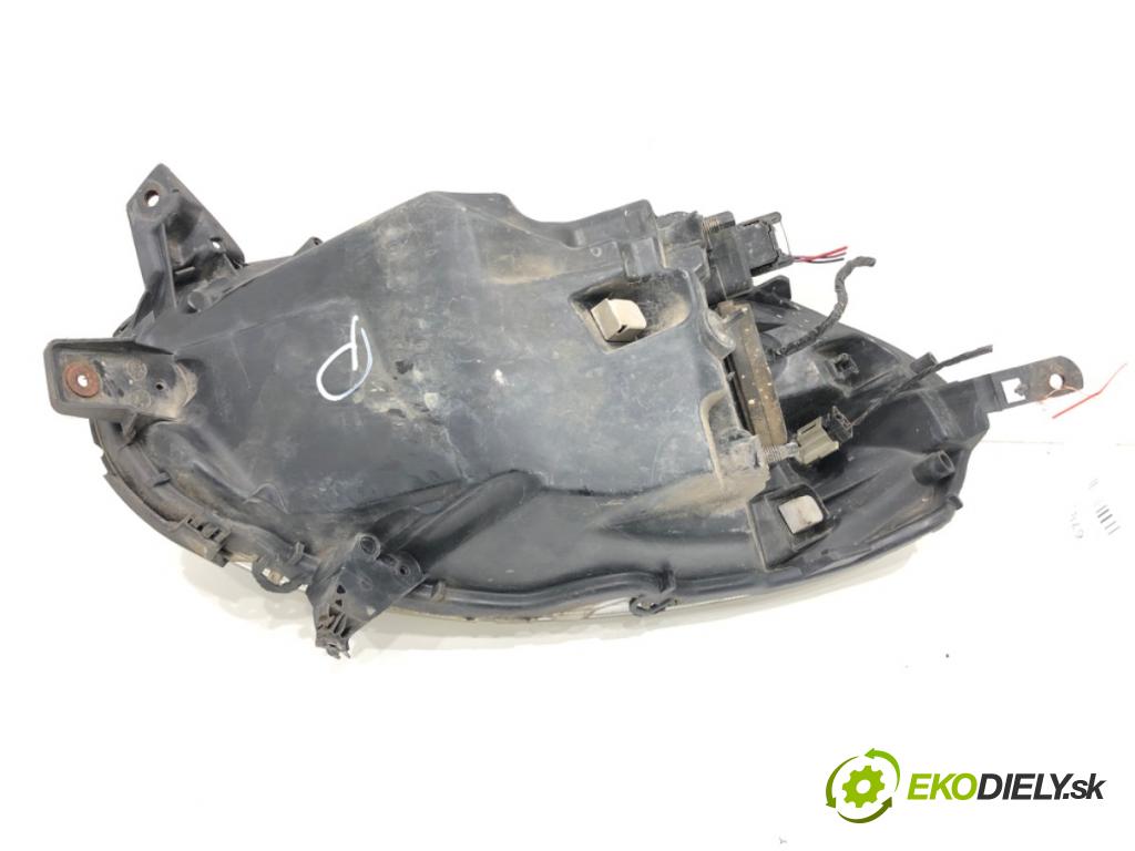 NISSAN MICRA K12 liftback 2004 65 kW 1.4 16V 1386 Svetlomet pravy predný 26010AX700