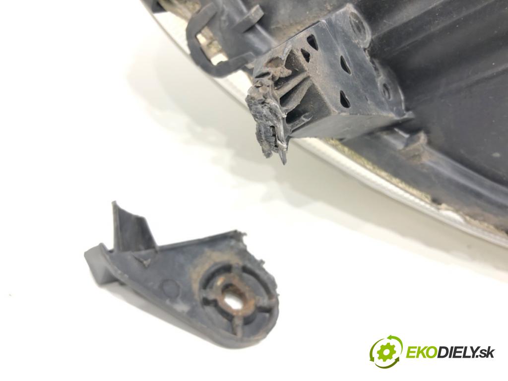 NISSAN MICRA K12 liftback 2004 65 kW 1.4 16V 1386 Svetlomet pravy predný 26010AX700