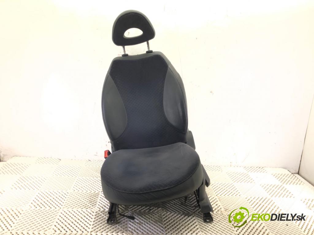NISSAN MICRA III (K12) 2002 - 2010    1.4 16V 65 kW [88 KM] benzyna 2003 - 2010  Sedadlo ľavy predný 