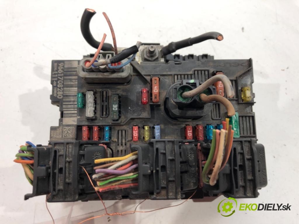 PEUGEOT 207 (WA_, WC_) 2006 - 2015    1.6 16V Turbo 110 kW [150 KM] benzyna 2006 - 2013  Modul BSM 9661708280 (Ostatné)