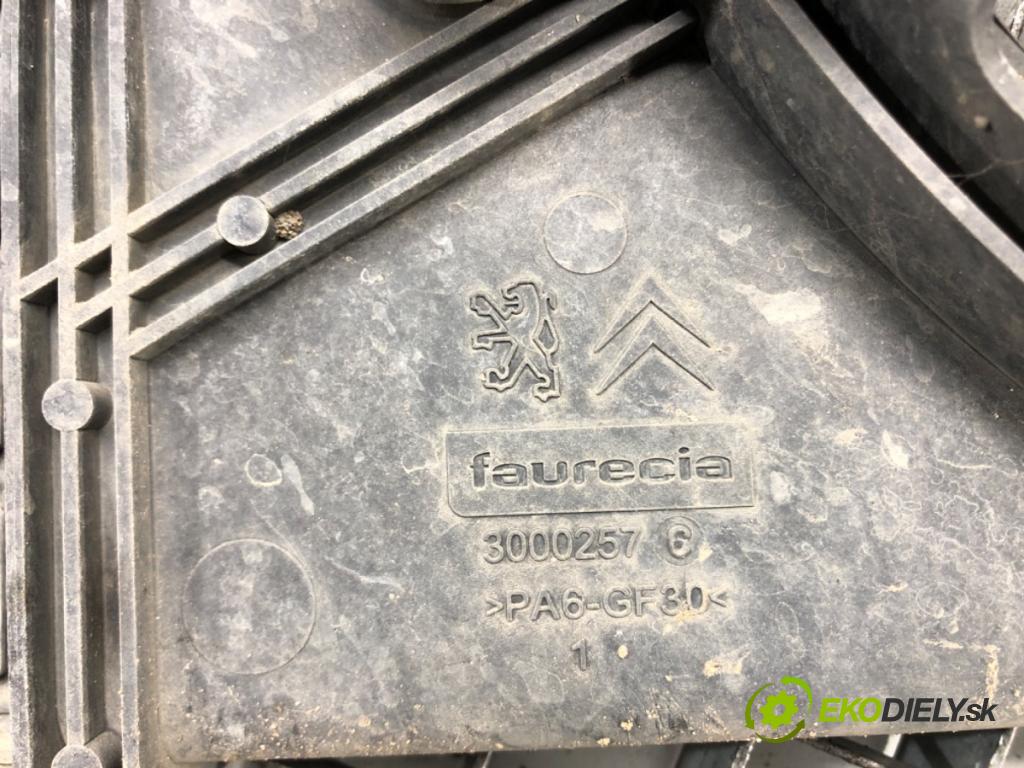 PEUGEOT 508 SW I (8E_) 2010 - 2018    2.0 HDi 103 kW [140 KM] olej napędowy 2010 - 2018  ventilátor chladiče 3000257C (Ventilátory)