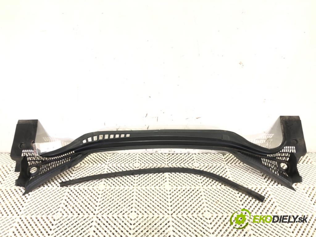 PEUGEOT 508 SW I (8E_) 2010 - 2018    2.0 HDi 103 kW [140 KM] olej napędowy 2010 - 2018  Torpédo, plast pod čelné okno 9686532780 (Torpéda)