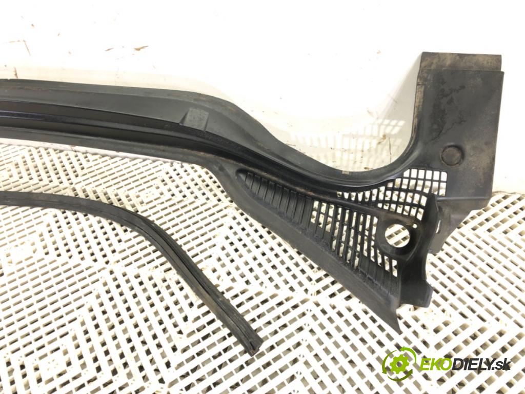 PEUGEOT 508 SW I (8E_) 2010 - 2018    2.0 HDi 103 kW [140 KM] olej napędowy 2010 - 2018  Torpédo, plast pod čelné okno 9686532780 (Torpéda)