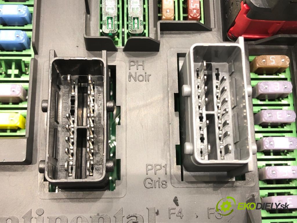 PEUGEOT 508 SW I (8E_) 2010 - 2018    2.0 HDi 103 kW [140 KM] olej napędowy 2010 - 2018  modul BSI 9665547580 (Pojistkové skříňky)