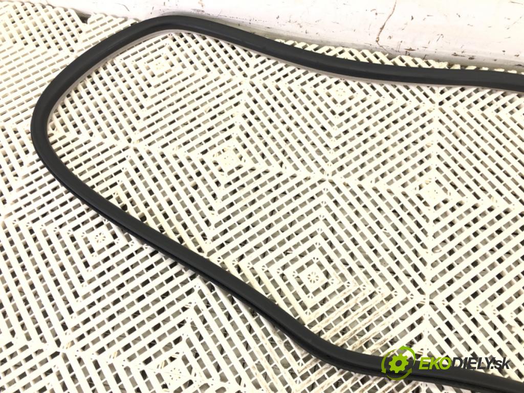 PEUGEOT 508 SW I (8E_) 2010 - 2018    2.0 HDi 103 kW [140 KM] olej napędowy 2010 - 2018  těsnění dveře zadní část levá strana  (Ostatní)